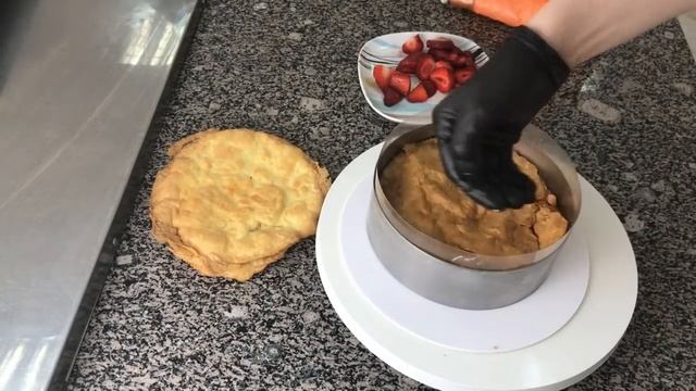 Заварной торт с клубникой смотреть онлайн