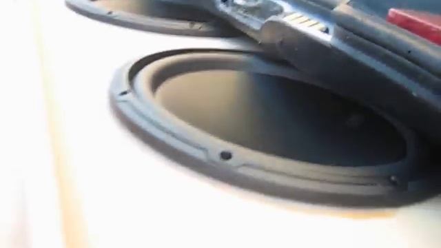 2 JL audio 13W3V3 subs in fiat cinq смотреть онлайн