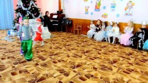 ?Гномики, гномики, маленькие гномики - танец мальчиков-гномиков