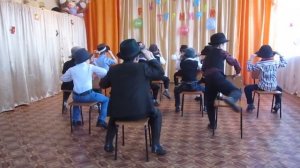 Танец со шляпами. Д/сад №4 г.Чадыр-Лунга