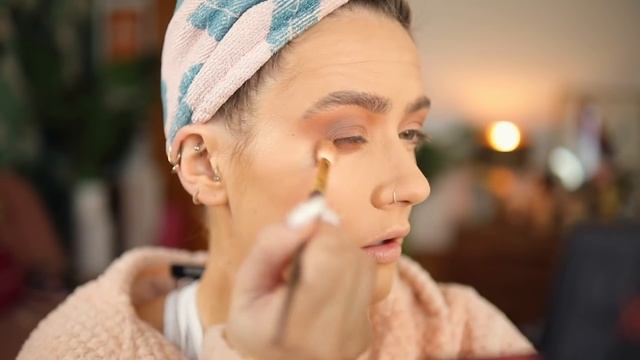 MY EVERYDAY MAKEUP & HOW I STYLE MY SHORT HAIR & FRINGE! | VLOGMAS | EmmasRectangle смотреть онлайн