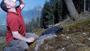 Как приготовить спагетти в бутылке от вина с помощью ножа Victorinox Swiss Army