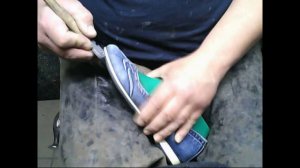 режем фаску для прошивки подошвы
