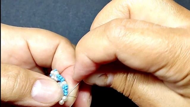 Оригинальное КОЛЕЧКО из бисера