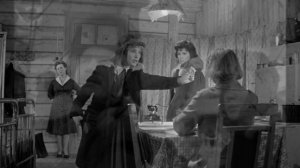 СТАРЫЙ КЛЁН ДЕВЧАТА