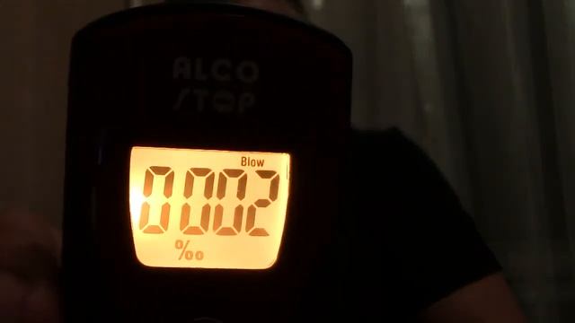 Тестирую алкотестер !!!