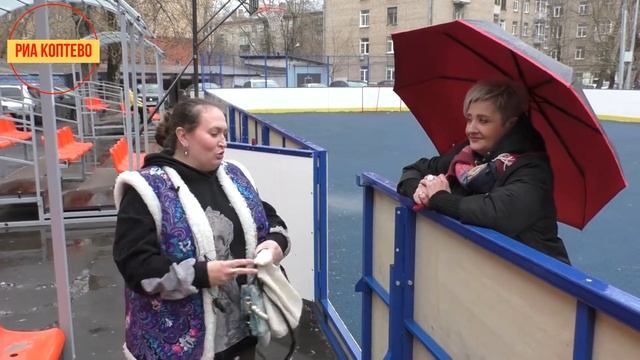 Прогулка по детским площадкам района смотреть онлайн