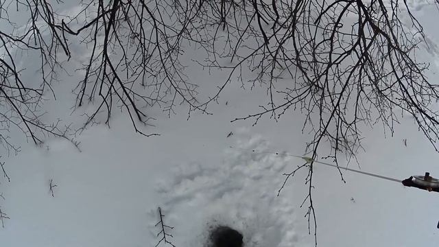 РЫБАЛКА в глухозимье/ПОИСК окуня,плотвы НА ЧЕРТА смотреть онлайн