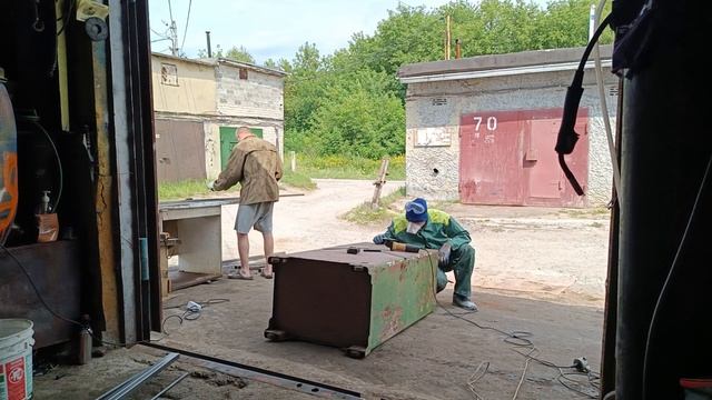 Мангал с навесом своими руками