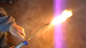 Карбидный газогенератор ацетилена ,сделанный из огнетушителя.Работа.