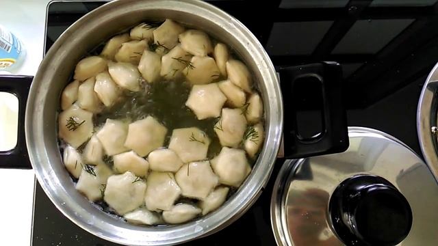 Как вкусно варить и есть пельмени (How To Cook Tasty Dumplings/pelmeni)
