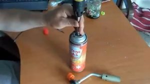 Как починить газовый баллончик, если горелка не вставляется?