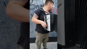 Тот самый парень с перехода???А.Вивальди "Времена года" Зима???