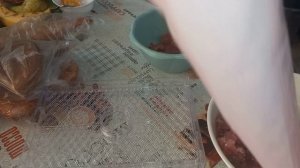 Мясные чипсы и мини колбаски в сушилке для овощей и фруктов