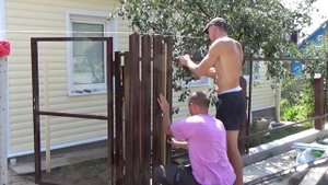 МОНТАЖ ЗАБОРА ИЗ МЕТАЛЛОШТАКЕТНИКА...