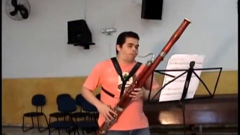 ANDRÉ RAMOS SANCHES (MOZART SEGUNDO MOVIMENTO COM CADENCIA).avi