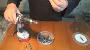 Как прогнать- восстановить  резьбу  на болте.