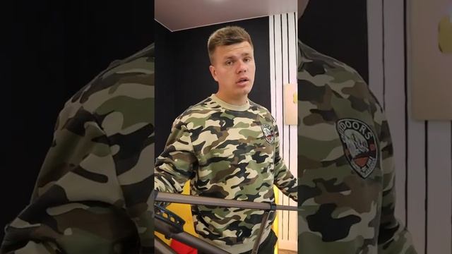 А НА КАКОМ МУЗЫКАЛЬНОМ ИНСТРУМЕНТЕ УМЕЕШЬ ИГРАТЬ ТЫ???? смотреть онлайн