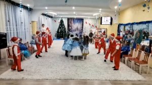 Танец Простоквашино. Утренник 21.12.21 Дружные ребята