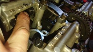 Регулировка зазоров клапанов на Honda vfr 400 nc30/35