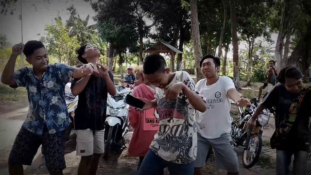 Jam mipet pongsangit creww Sadiss смотреть онлайн