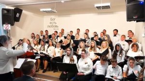 Мир Господь дает, Мир на землю шлет, шалом, шалом, шалом