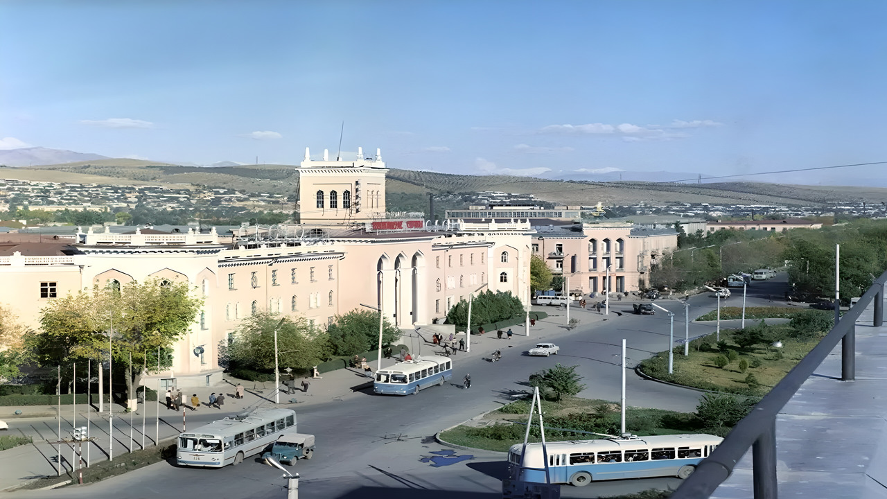 ТОҶИДДИН МУҲИДДИНОВ – ХУРМО ШИРИНОВА, TOJIDDIN MUHIDDINOV – KHURMO SHIRINOVA смотреть онлайн