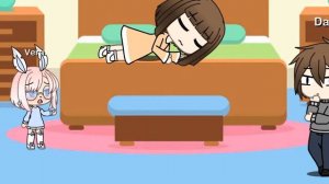 Мама спит она устала, это я её достала...