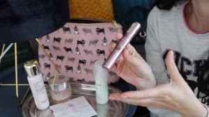 Минимализм в декоративной косметике и уход в путешествии. Что в моей косметичке.