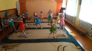 Танец "Капитошка" средняя группа