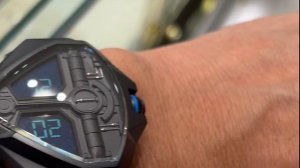 HAMILTON+DUNE Ventura EDGE Watch Review/ HANDS ON, InStore with the H24624330