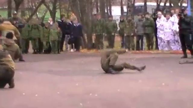 Показательное выступление 33 ОСН Пересвет.mp4 смотреть онлайн