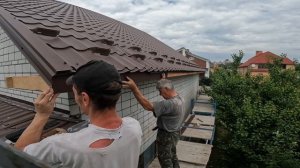 Подшивка свесов крыши профнастилом - металлом | Как сделать