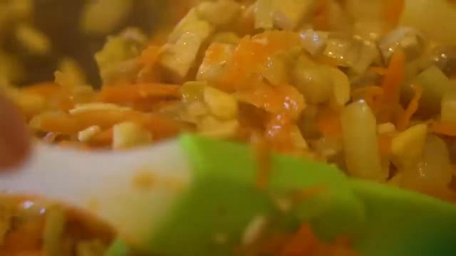 Плов с грибами и черносливом: рецепт от Алейки смотреть онлайн