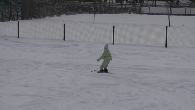 Горные лыжи Лиза 5 лет смотреть онлайн