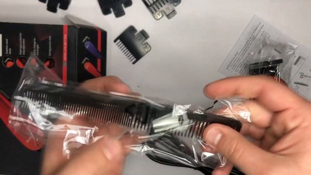 Видео обзор: Машинка для cтрижки GEMEI GM-1005 смотреть онлайн