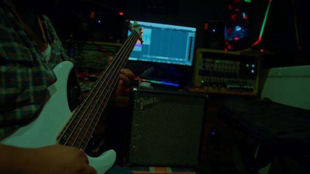 Probando Bajo Yamaha TRBX 305 - Fender Rumble 40 смотреть онлайн