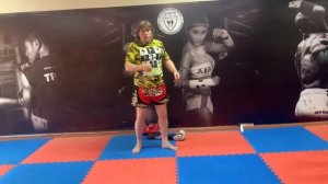 Прямые удары руками в Муай Тай