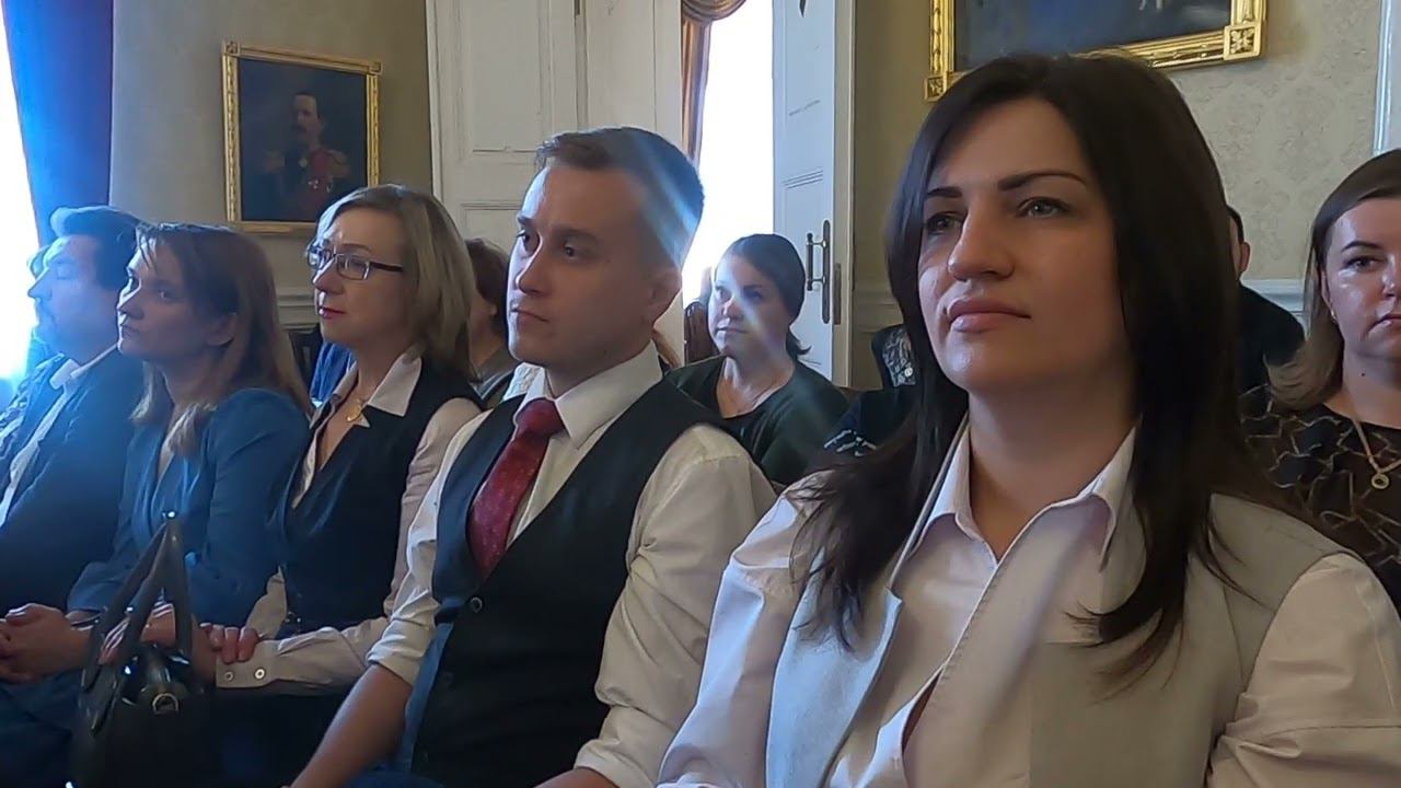 Директора Новочеркасского музея истории донского казачества поздравили с 50 летием трудовой деятельн