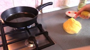 ПОНЧИКИ из сгущенного молока, очень быстро и просто, прямо НА  СКОВОРОДЕ !