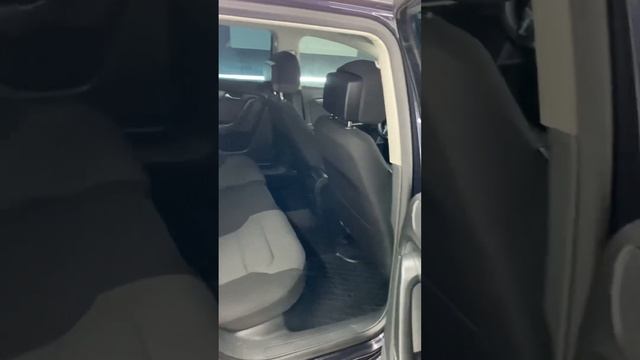 Volkswagen Passat B7 TrendLine - народний економний універсал смотреть онлайн