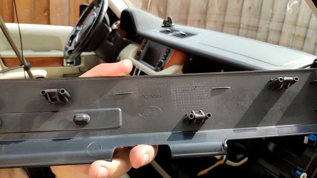 #18. Установка адаптера Триома на Range Rover. Что за глюки? Как снять бардачок? смотреть онлайн