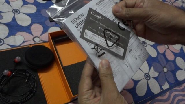 Denon AH-C100 Urban Raver Earphone unboxing смотреть онлайн