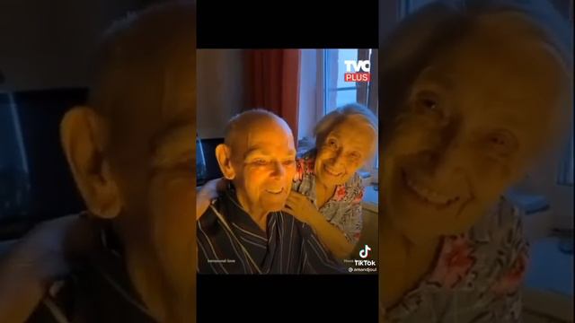 Что помогает вам жить вместе?...Ничего не мешает...💙