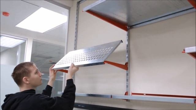 Система металлических стеллажей и полок для гаража