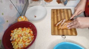 Солянка по домашнему - в горшочках, в духовке.