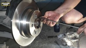 How to Adjust the Handbrake Pads on Mercedes W211