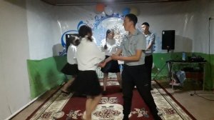 Танец "Смуглянка " Дети старались) посмотрите))
