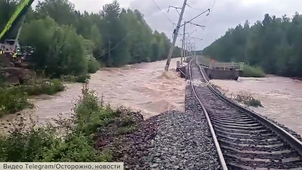 В Бурятии после прорыва дамбы начались масштабные подтопления