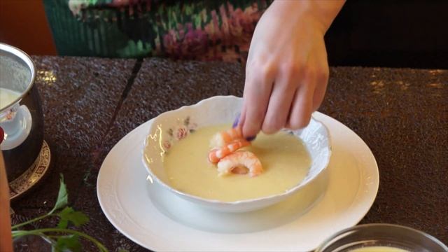 Кукурузный крем-суп с креветками смотреть онлайн